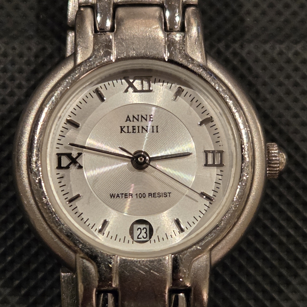 Seiko Women's Silver and Gold Watch - Picture 5 of 10